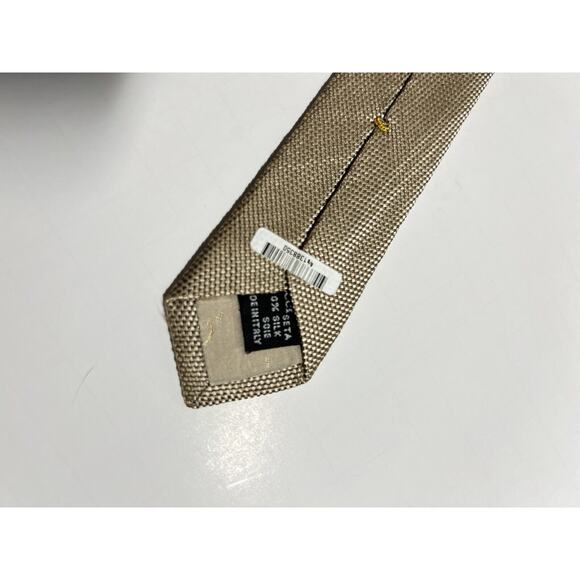 Gucci EUC Classic Gold Print 100% Silk Tie 58" x 3.75" - Picture 5 of 5